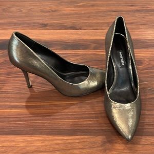 Nine West Gold Pumps